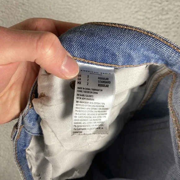 American Eagle Jeans Womens 2 Blue Baggy Jean High Rise Distressed Light Wash - Picture 12 of 13